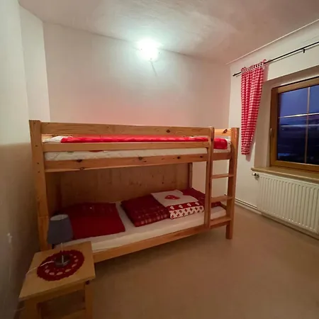 Alpin Kronhof Apartamento *